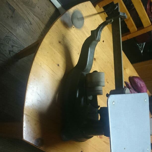 郵便局で使われてた計量器になります。