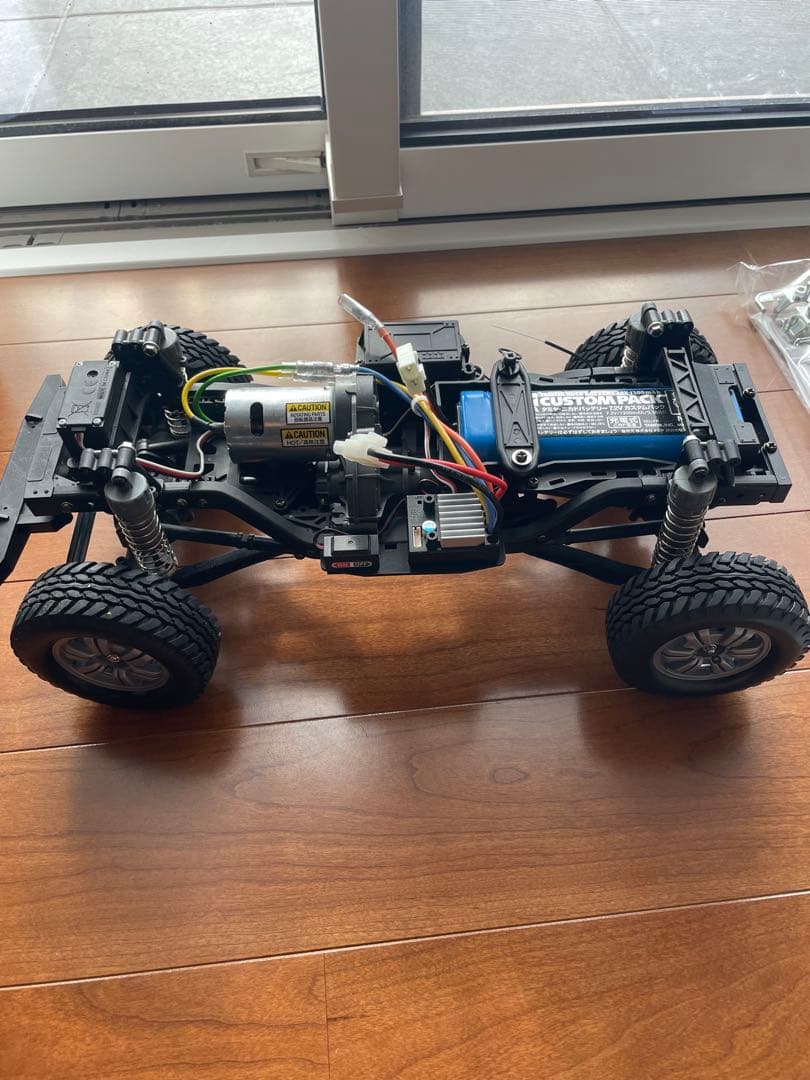 トヨタ ランドクルーザー 300 RCカーキット　バッテリーは付属しません