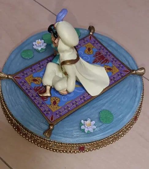 アラジン置物　ディズニーストア