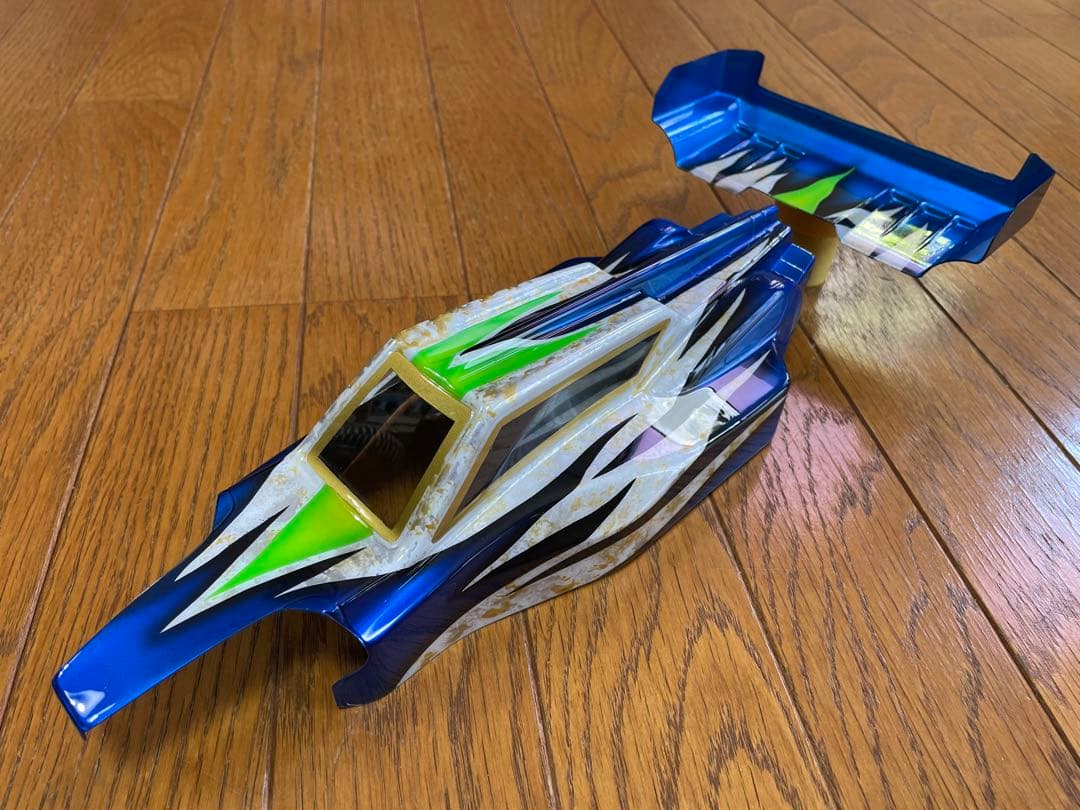 ヨコモ RO1.0,2.0 SO1.0,2.0 新品塗装済みボディ　ウイング付き