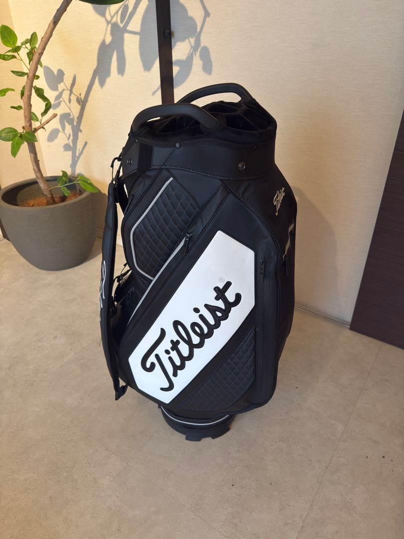 タイトリストTitleist ミレニアムキャディバッグ 黒/白