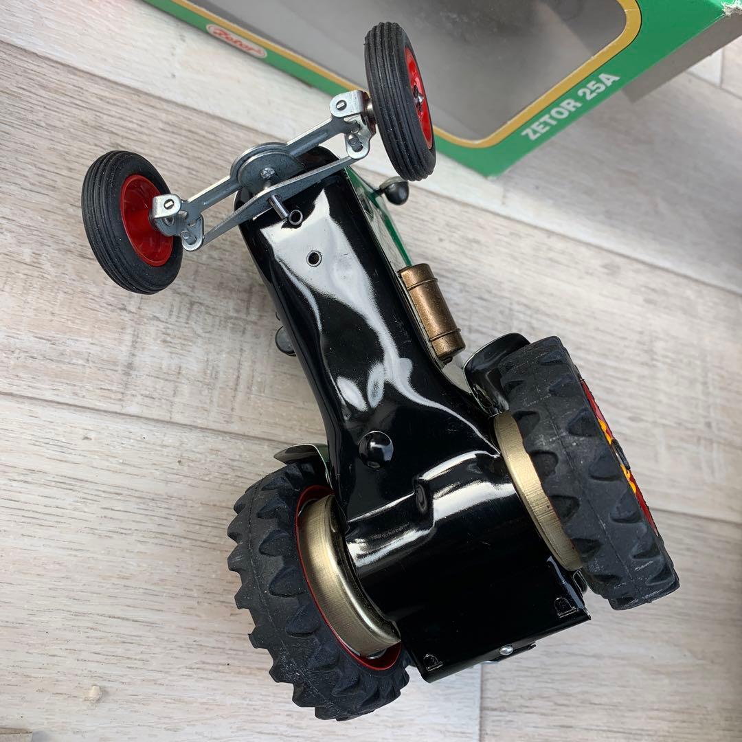 ぜんまい駆動　トラクター模型　ZETOR 25A