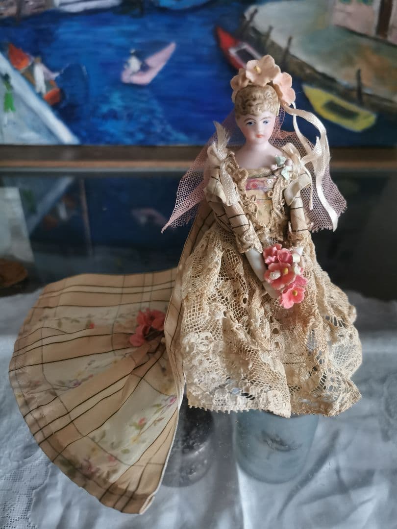 アンティークドイツ 美しい花嫁ミレットビスクドール 薔薇絹ほぐし織りレースドレス