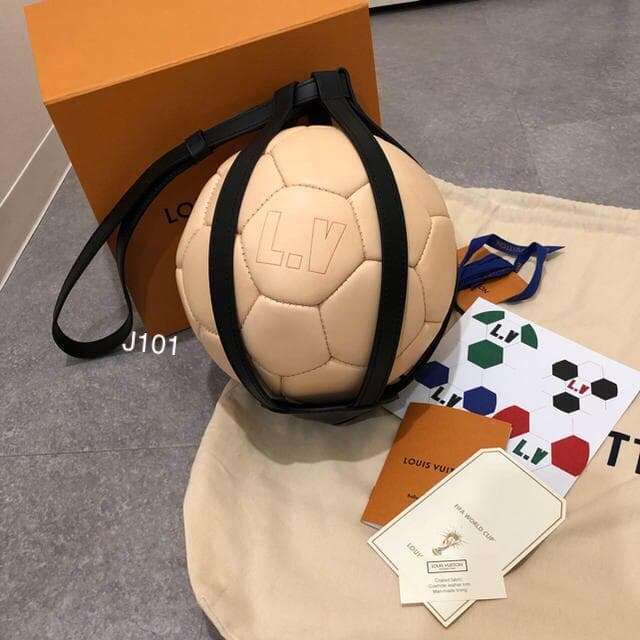 ルイヴィトン 超希少 FIFA W杯記念サッカーボール