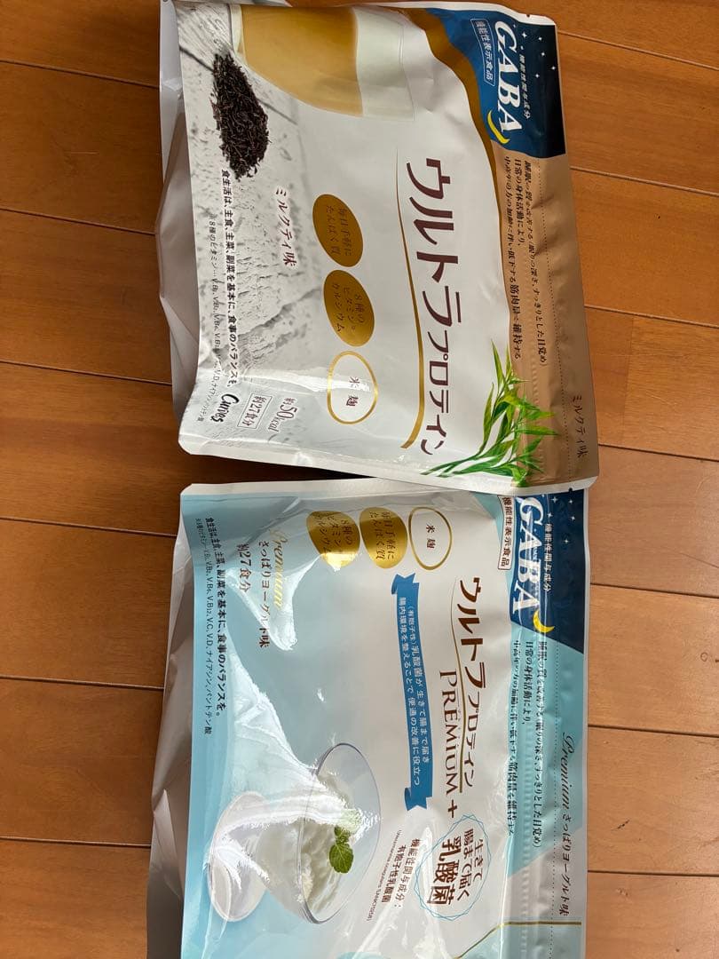 カーブスプロテイン　ミルクティー味とヨーグルト味