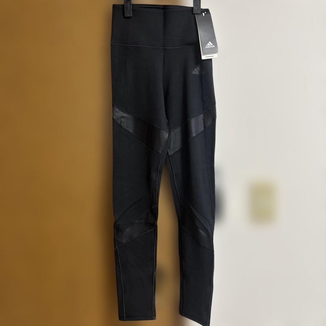 年明けセール！adidas ULTIMATE TIGHTS