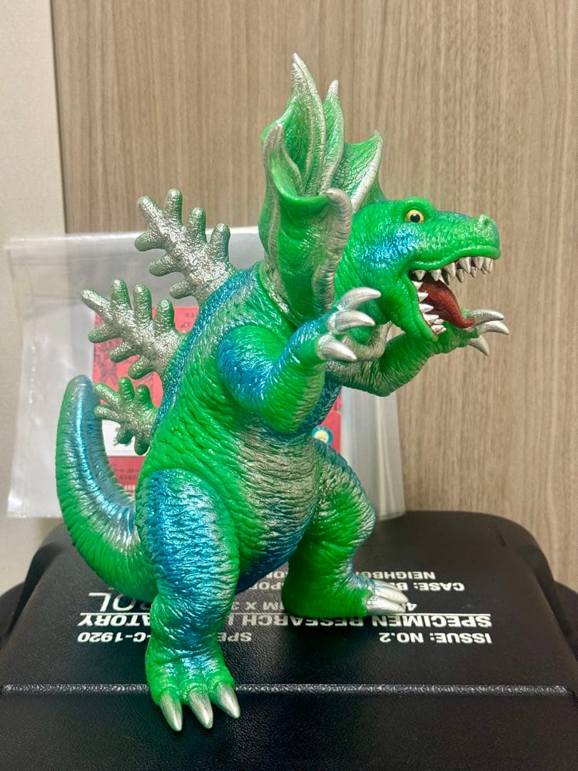 ジラース フューチャーモデルズ 楳図かずお版 ソフビ アートストーム