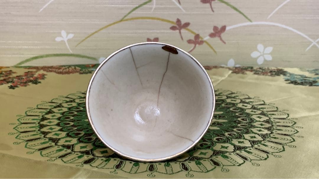 古渡　銀履輪　ビンテージ　中国明朝？薄手白地紅緑彩　猪口　茶杯　茶碗　湯呑