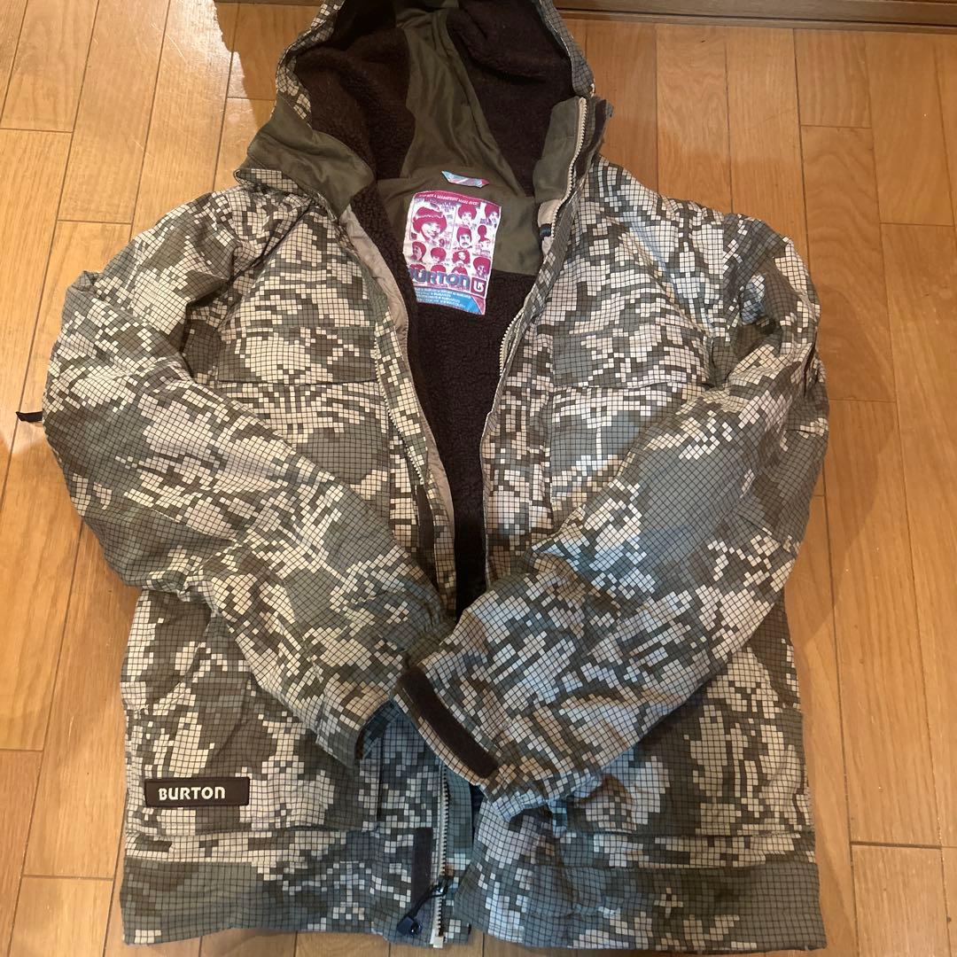BURTON 迷彩柄 スノーボードジャケット Mサイズ