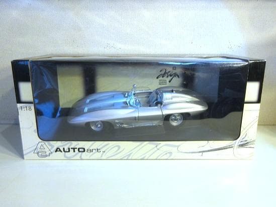 特価 AUTOart (1/18) コルベット Stingray Racer③