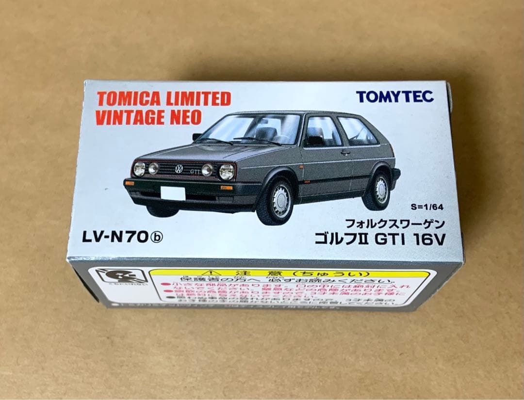 トミカ リミテッド ヴィンテージ ネオ　フォルクスワーゲン ゴルフⅡ　灰 70b