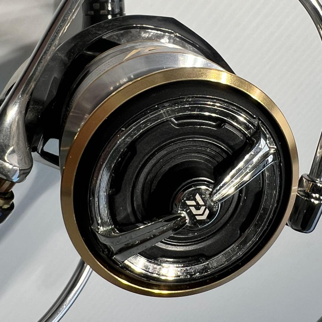 ダイワDaiwa ルビアスFCLT2000S-XH バランサー付き