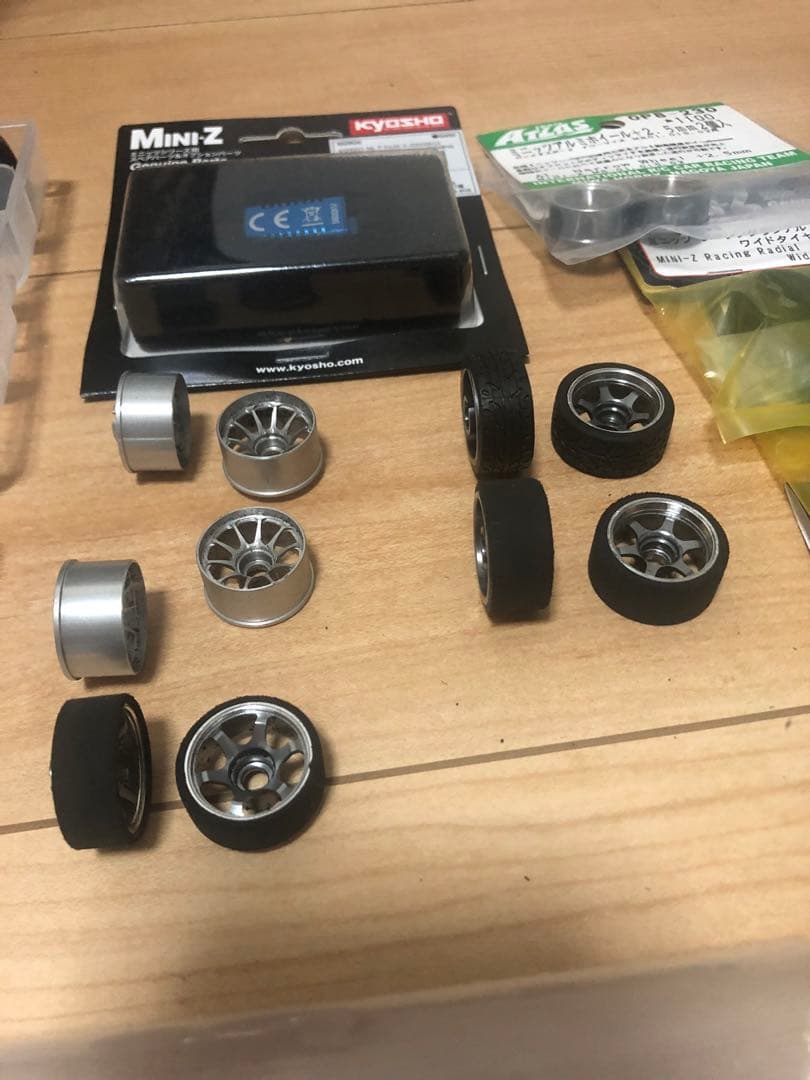 京商ミニッツ MR-03EVO ボックス、スペアパーツ、工具付き