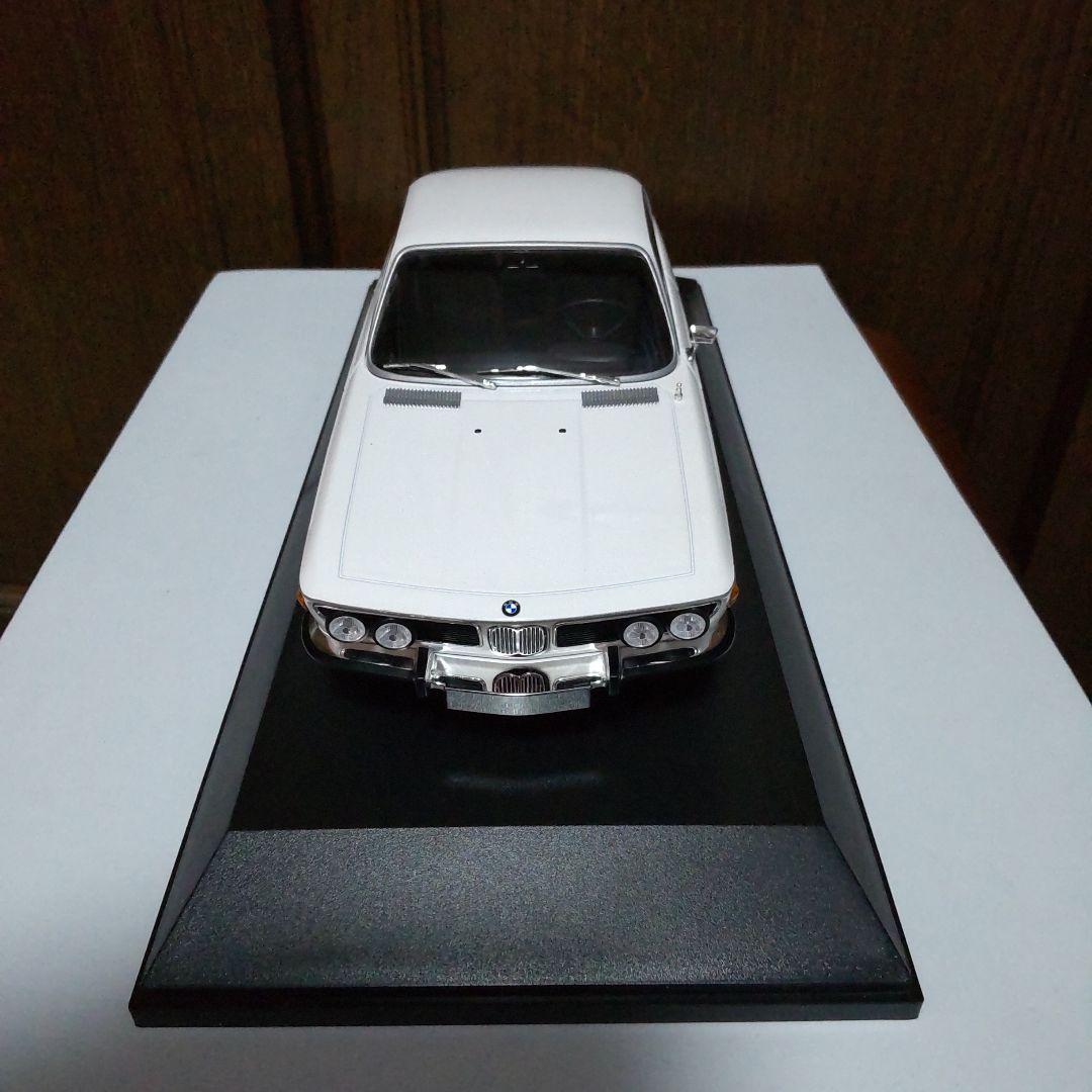  2800 CS 1968 ホワイト 1/18 ミニチャンプス