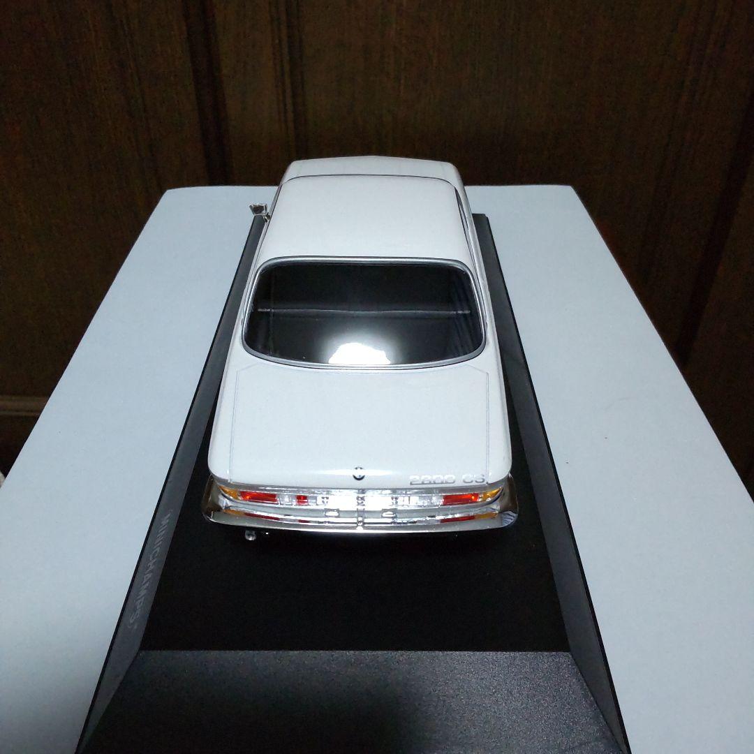  2800 CS 1968 ホワイト 1/18 ミニチャンプス