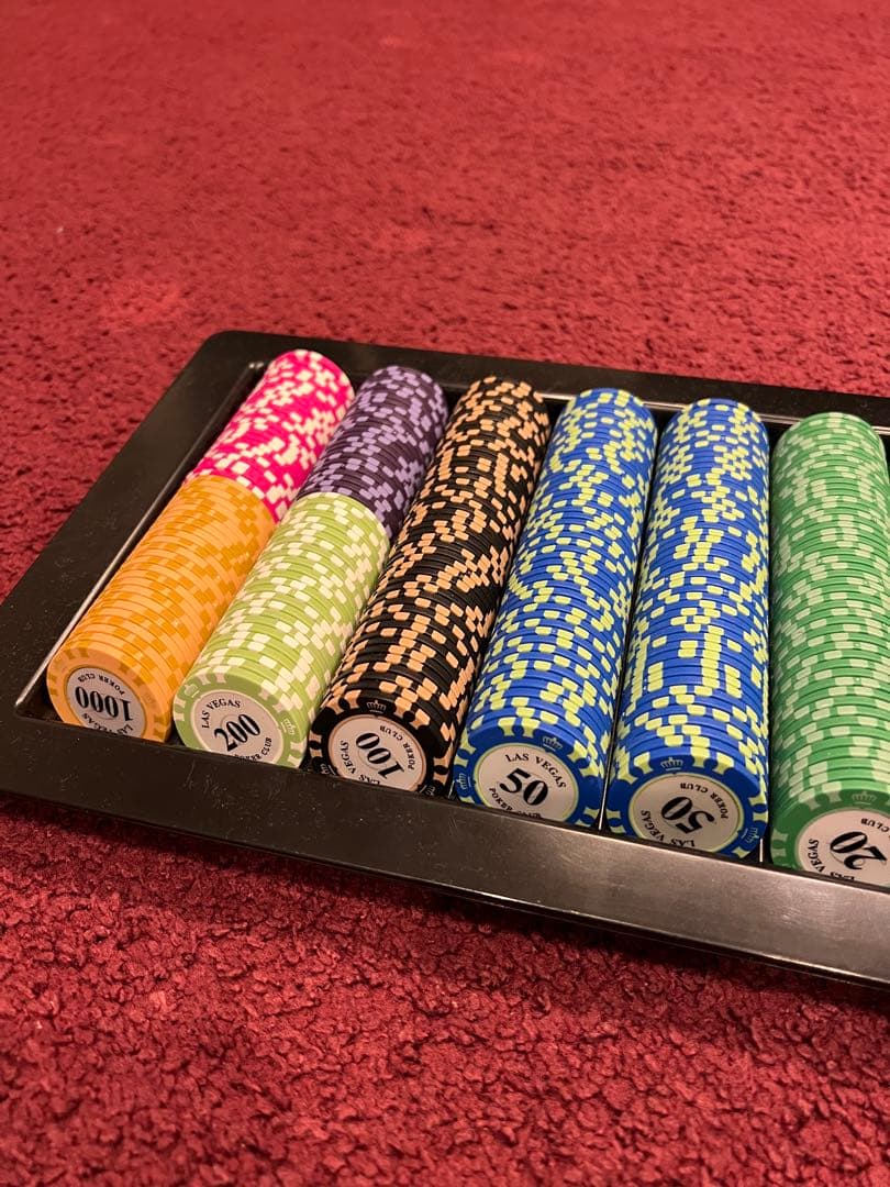 【新品】ポーカーチップ500枚セット（トレー付き）
