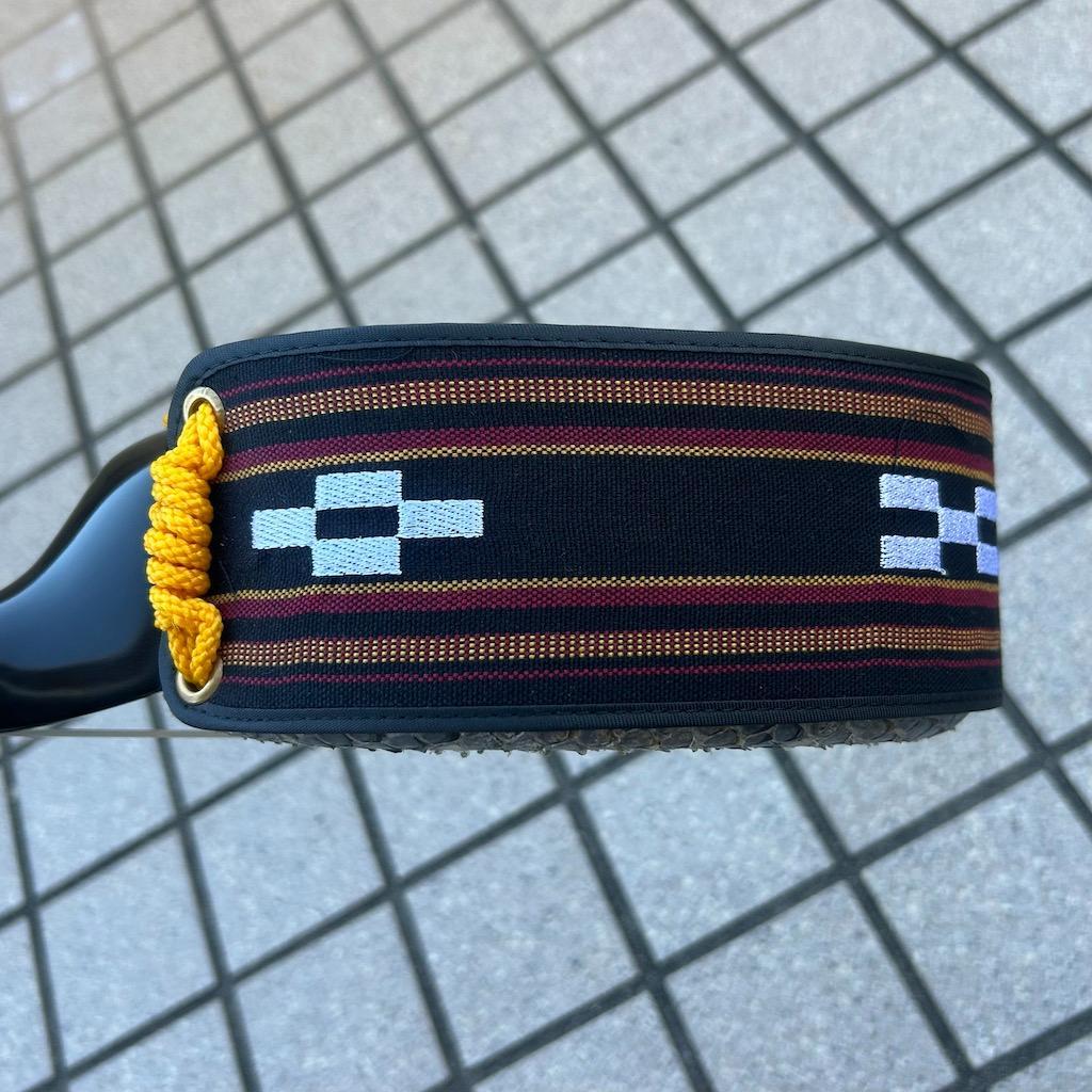 沖縄　三線　知念大工　ちねんでーく　カミゲン　黒木　本皮一枚張り　伝統工芸士製作
