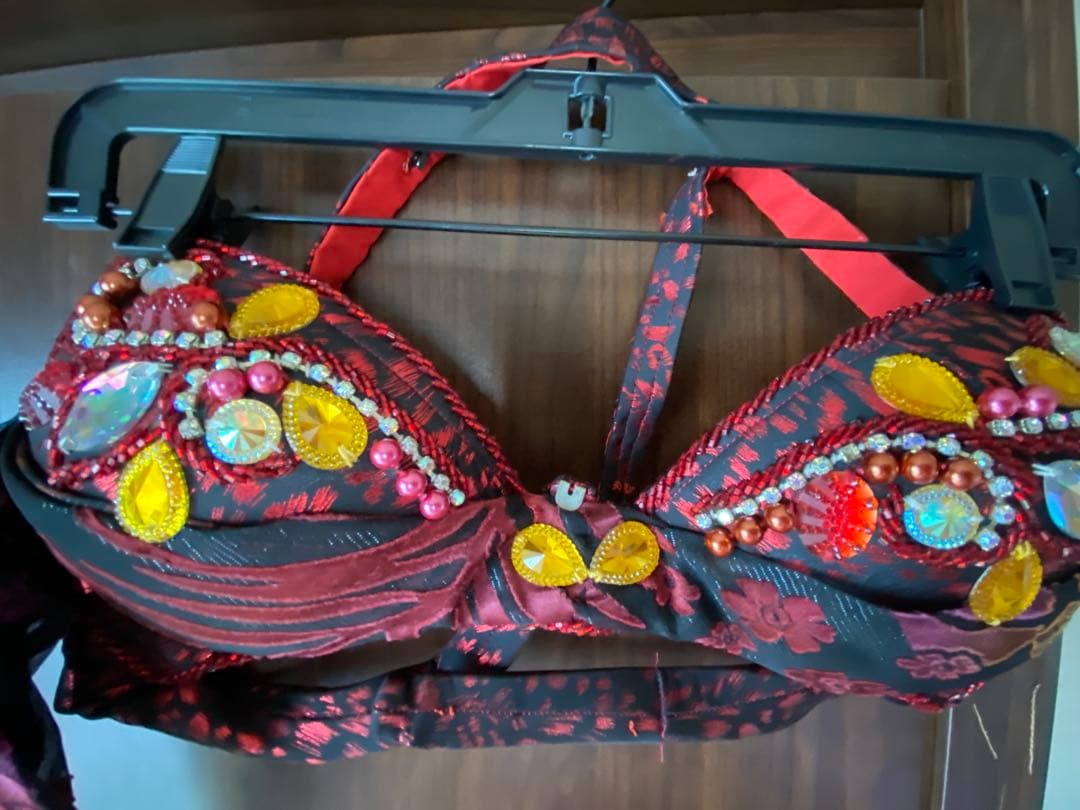 ベリーダンス セットアップ 赤黒花柄 HANANデザイン