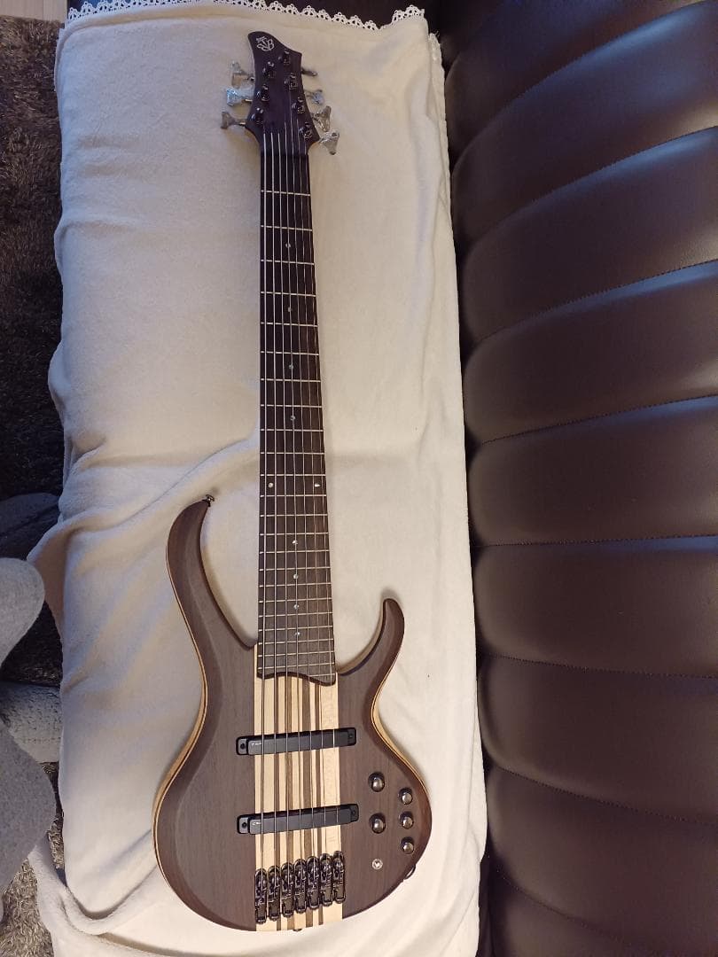 希少　Ibanez　エレキベース　7弦