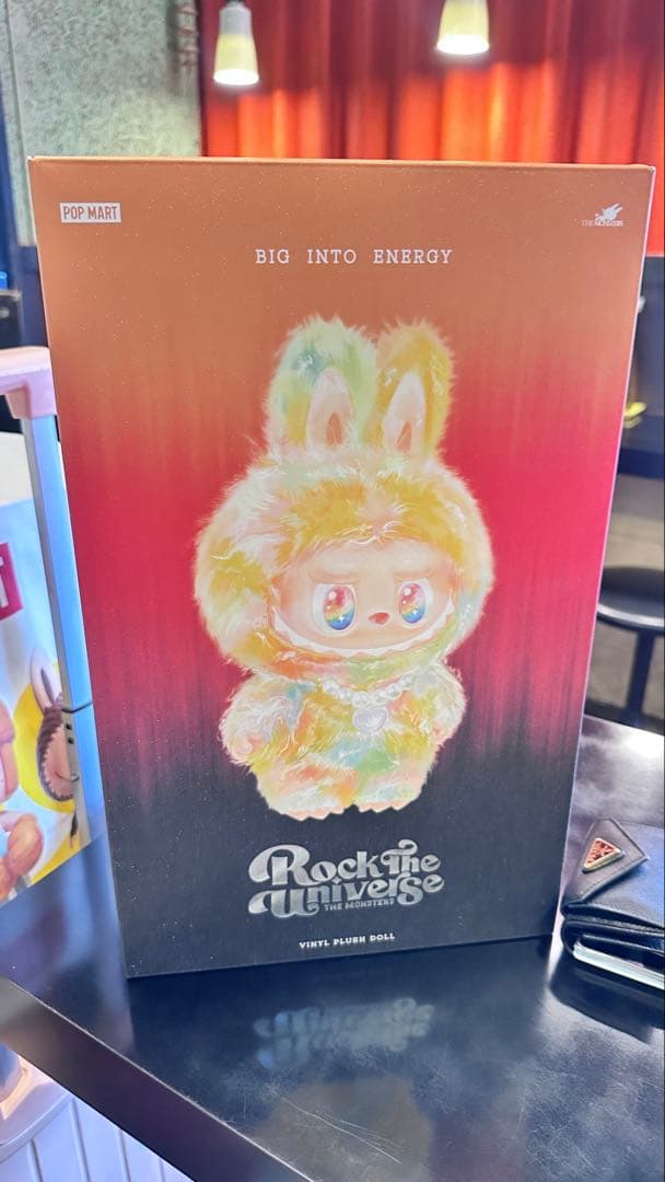 【正規品】POPMART Big into Energy ROCK LABUBU