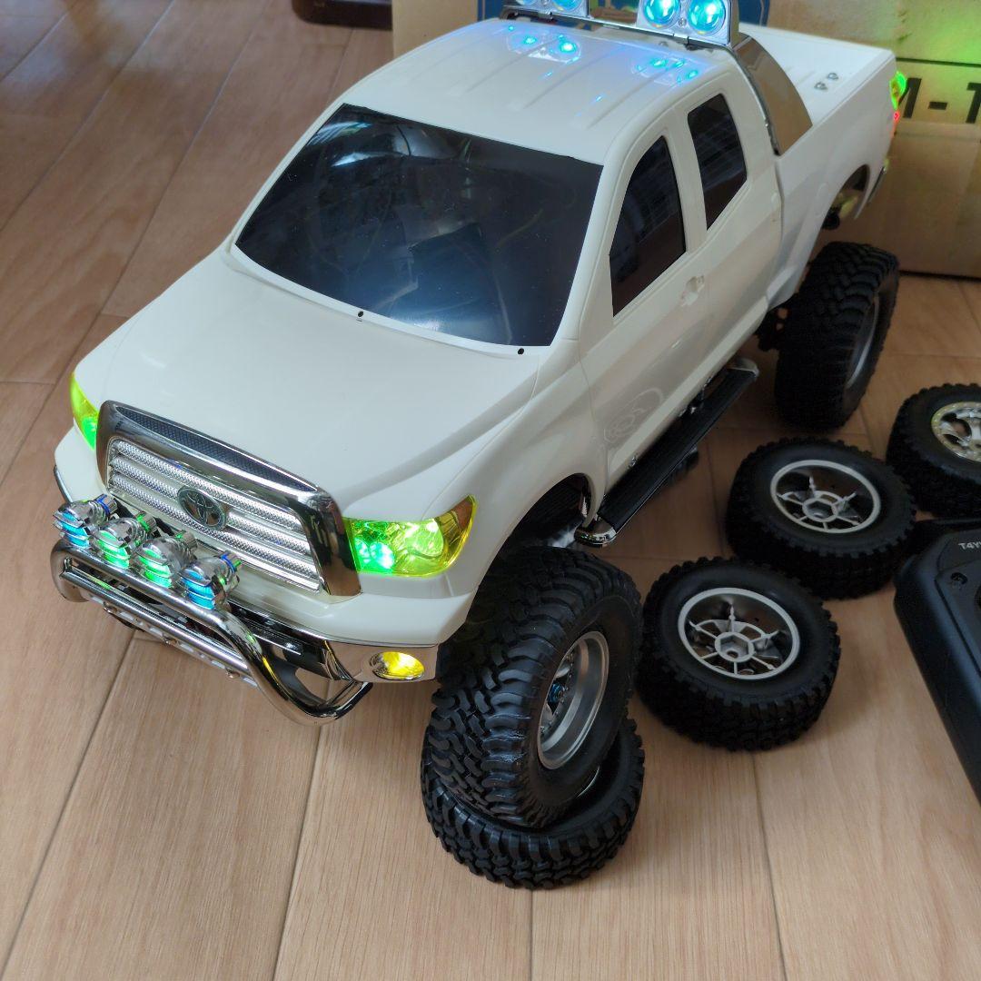 タミヤトヨタTUNDRA　LEDライト付きラジコンカー