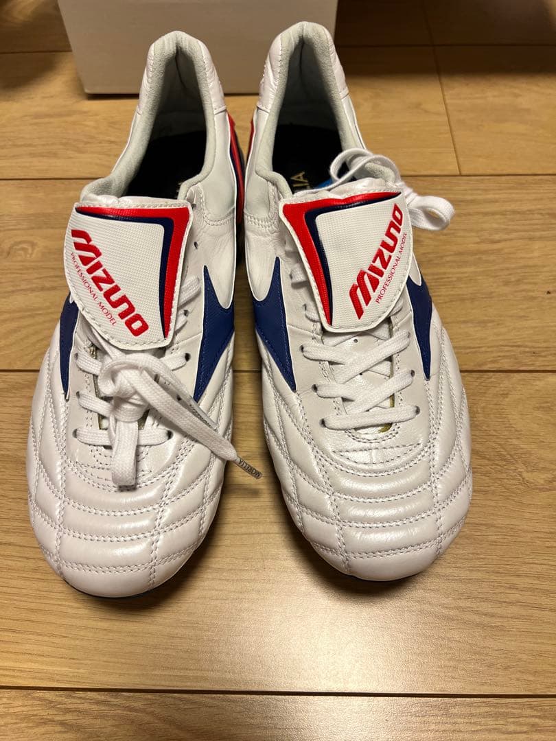 Mizuno サッカースパイク モレリアウェーブ　1000足限定
