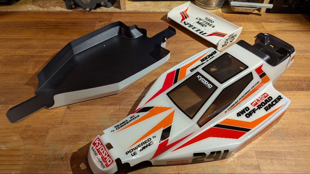 KYOSHO ターボオプティマミッドスペシャル　パール塗装ボディキット