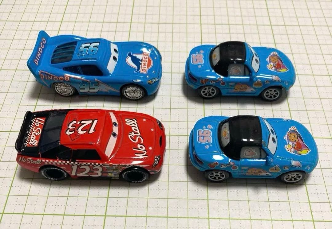 カーズ　マテル　18台