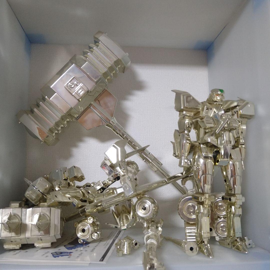 金色の破壊神