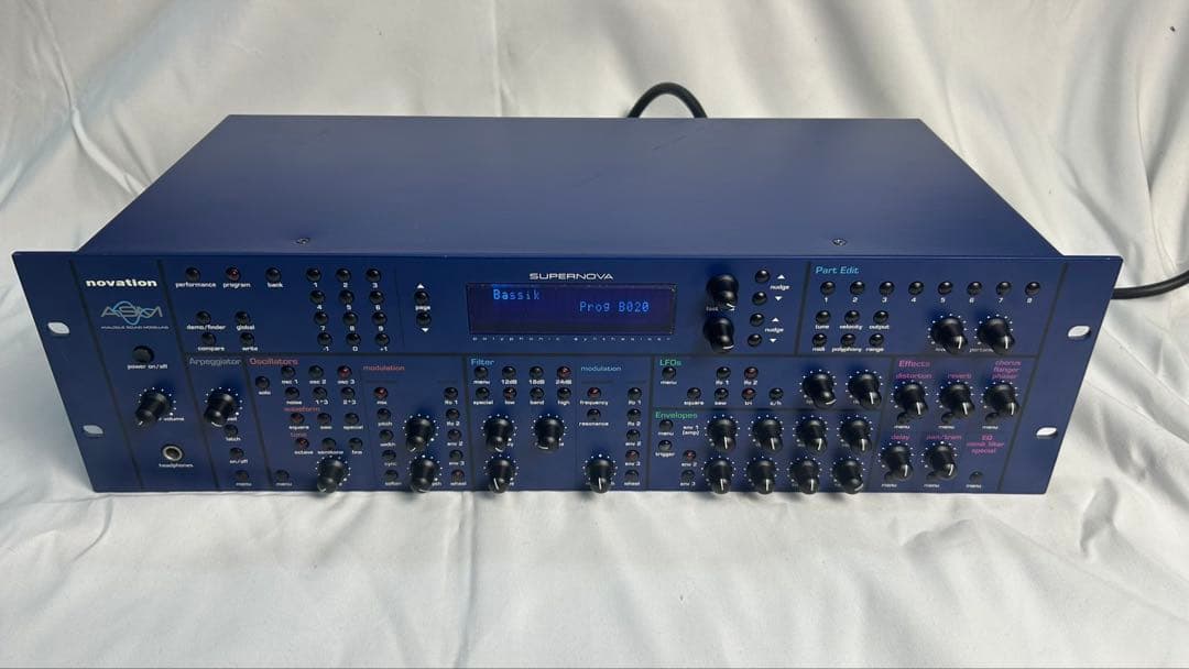 Novation Supernova アナログシンセサイザー