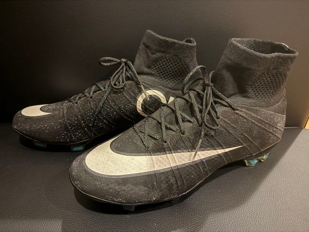 Nike サッカーシューズ ハイカット ブラック/シルバー