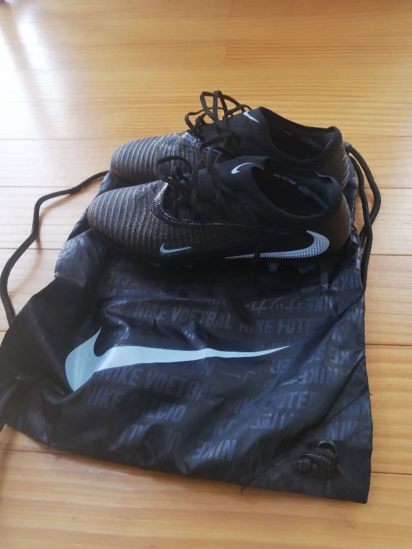 Nike ファントム6 LOW エリートFG 収納バッグ付き