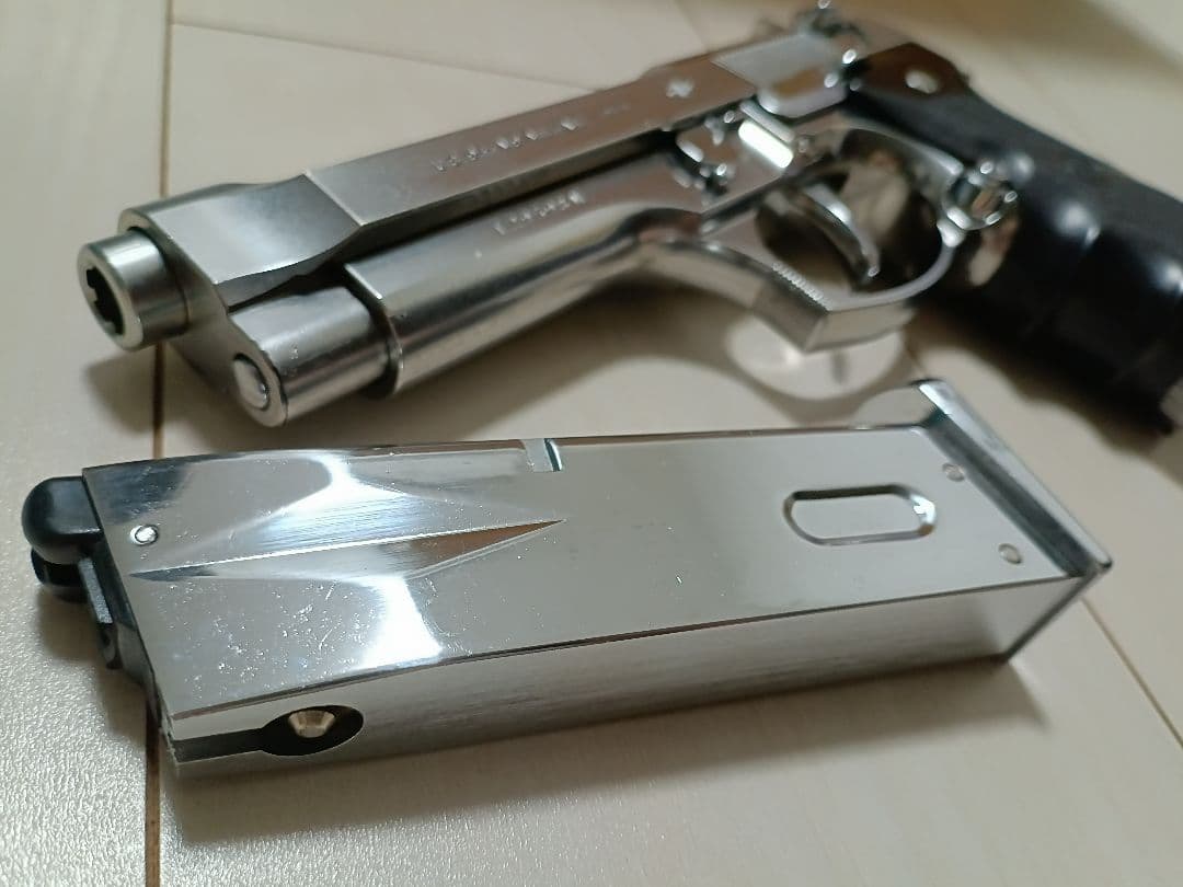 【中古品】東京マルイ ガスガン「M92F クロームステンレス」※訳あり