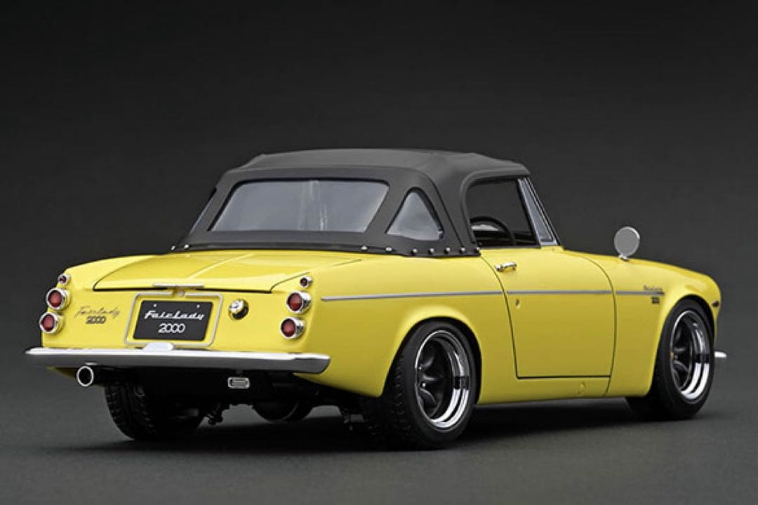 限定80台 イグニッションモデル 1/18 DATSUN フェアレディSR311