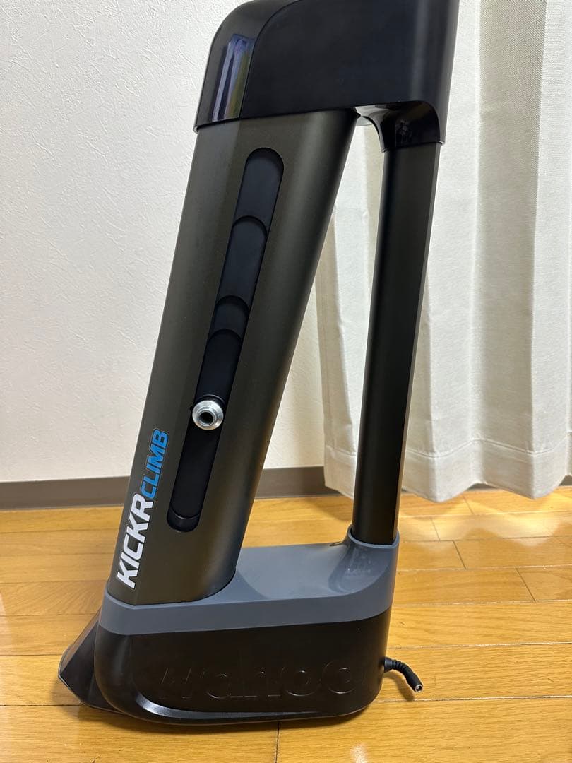Wahoo KICKR CLIMB 傾斜調整機能