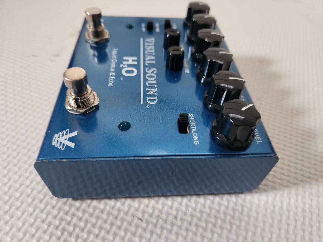 ギター VISUAL SOUND H2O Liquid Chorus & Echo