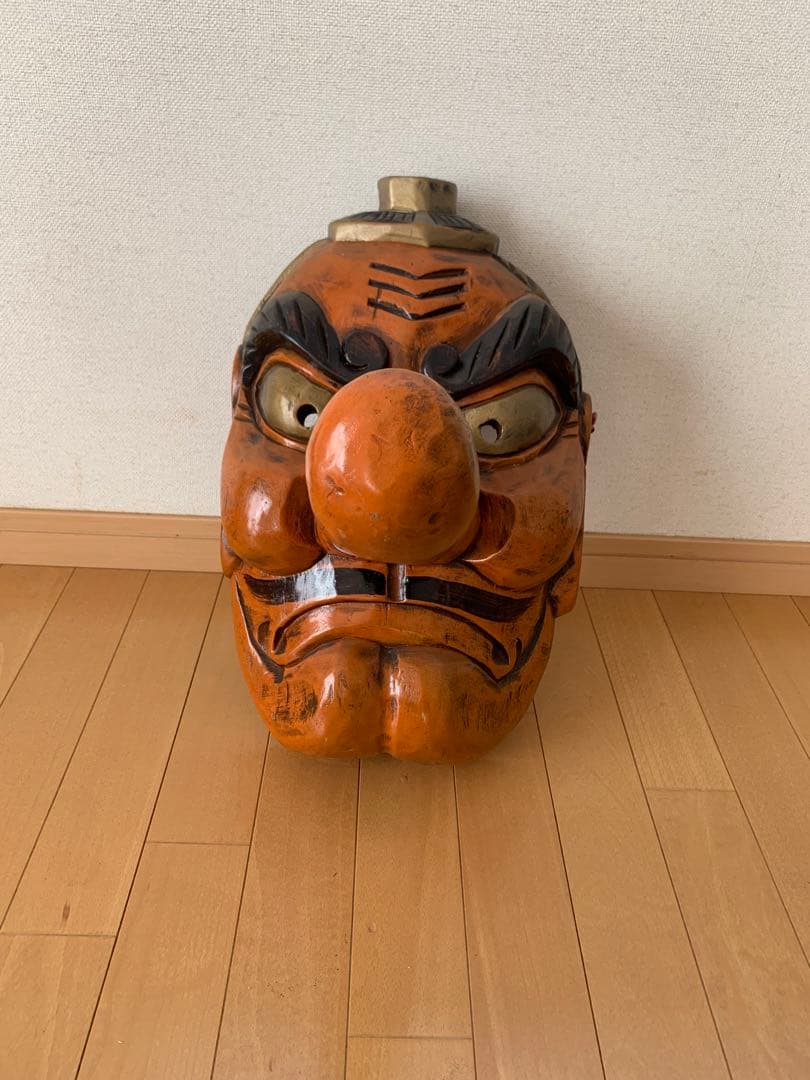 特大サイズの壁掛け　木製　天狗　漆塗 縁起物 天狗