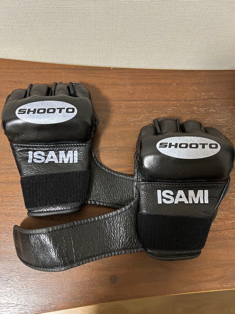 【定価¥17,820】修斗 × ISAMI オープンフィンガーグローブ L