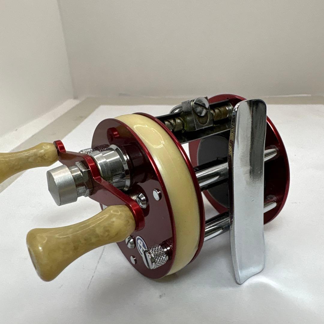 ABU 1750 A ベイトリール