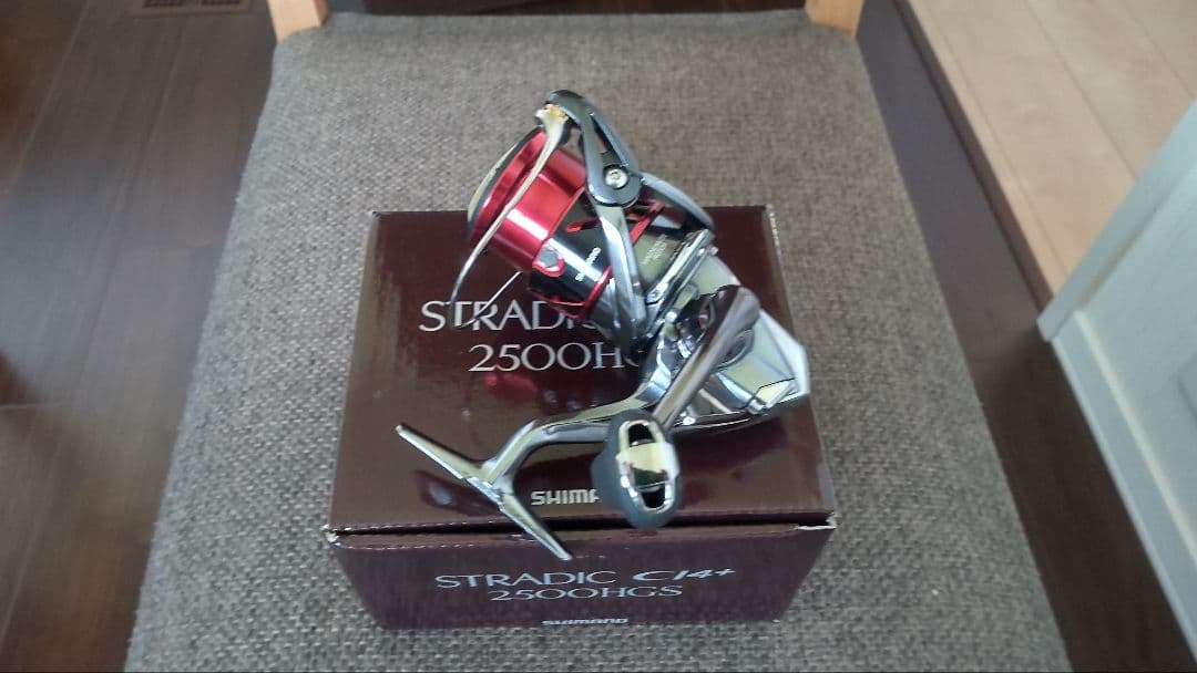 【すぎっぺ】SHIMANO STRADIC 2500HGS 替スプール付き