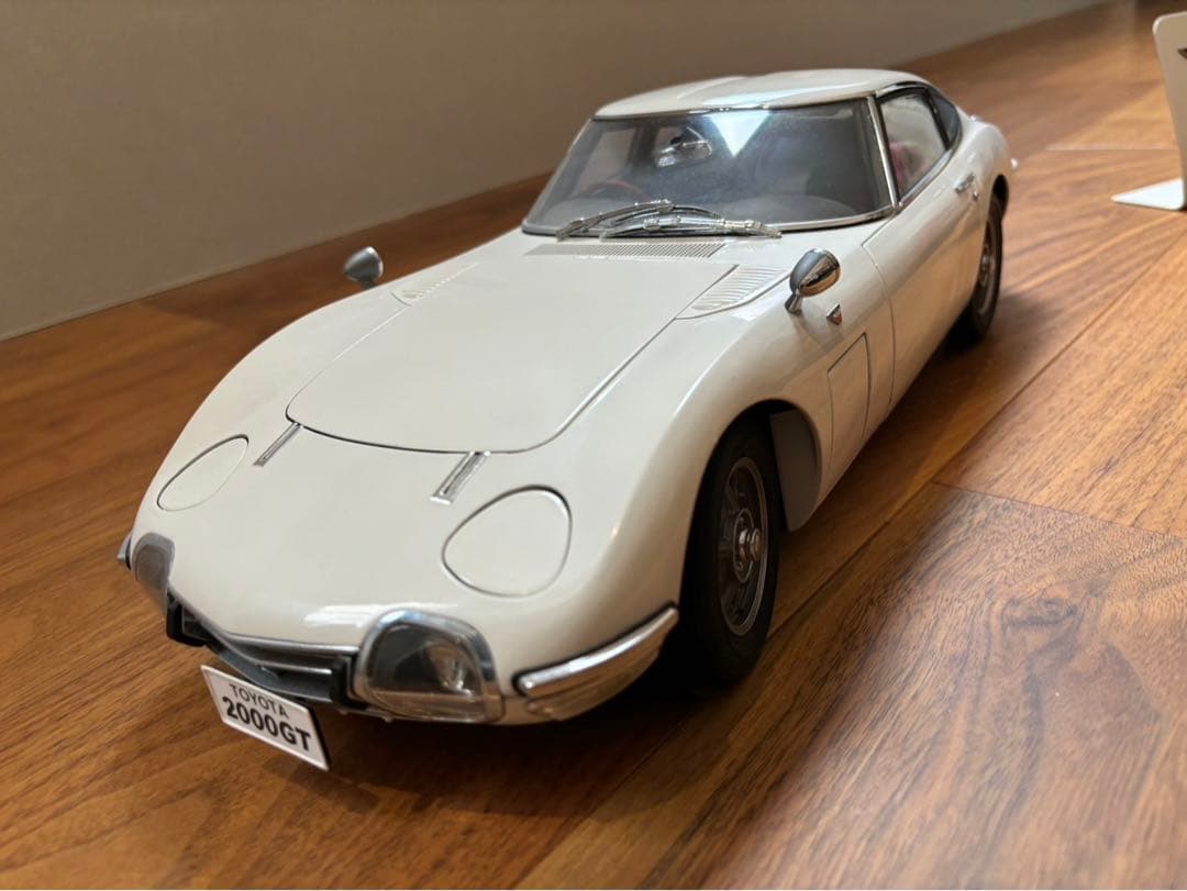 【最終値下】美品 デアゴスティーニ トヨタ 2000GT 1/10スケール完成版