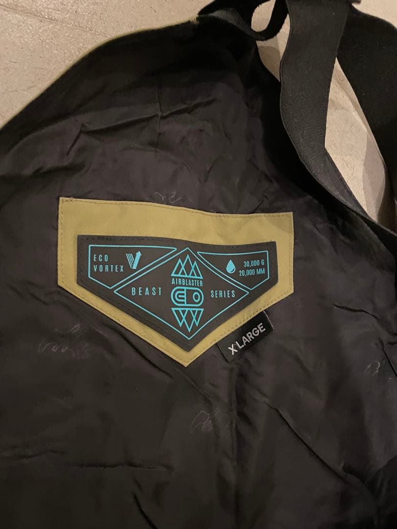 スノーボード airblaster beast bib