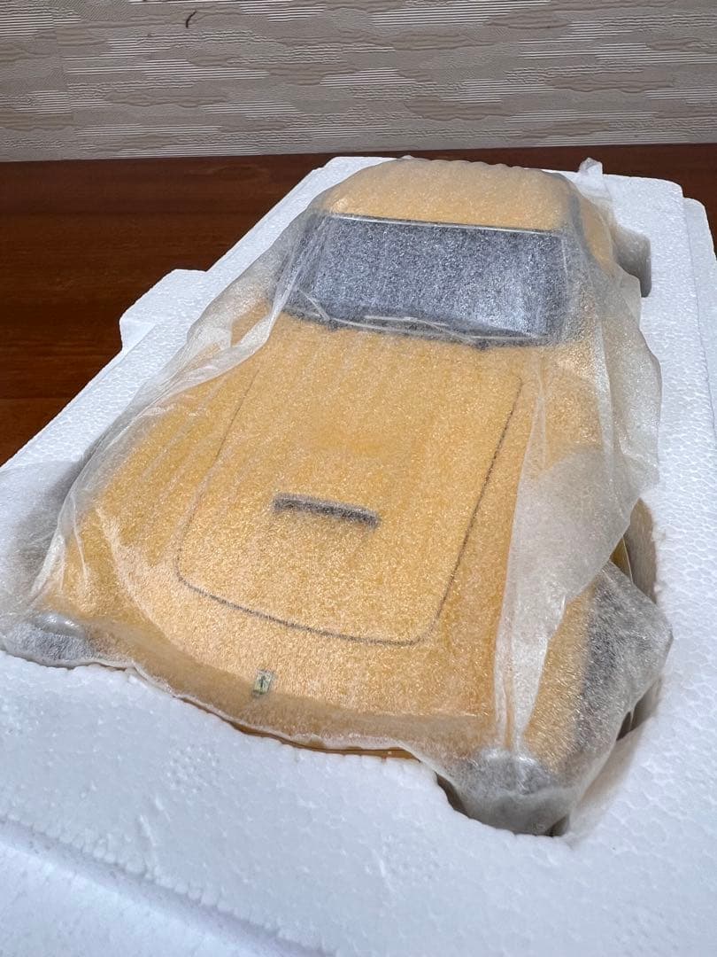 No279 ミニカー1/18 Ferrari 1961 250 GT