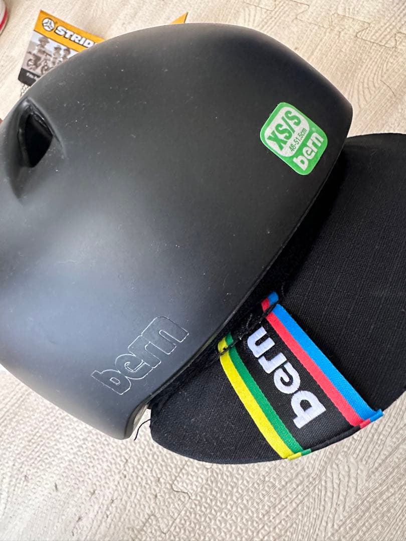bern ヘルメット.ストライダーエルボーニーパッドセット　自転車
