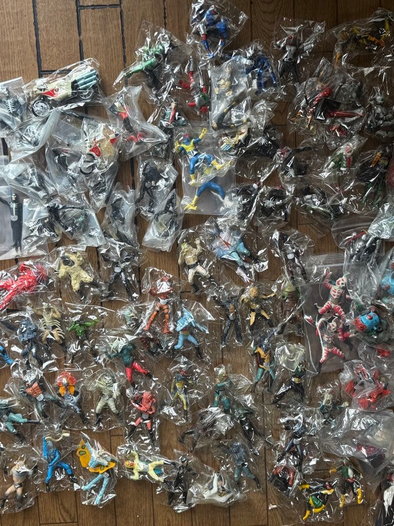 HGシリーズ 仮面ライダー 150体セット ジャンク品 フィギュア ウルトラマン