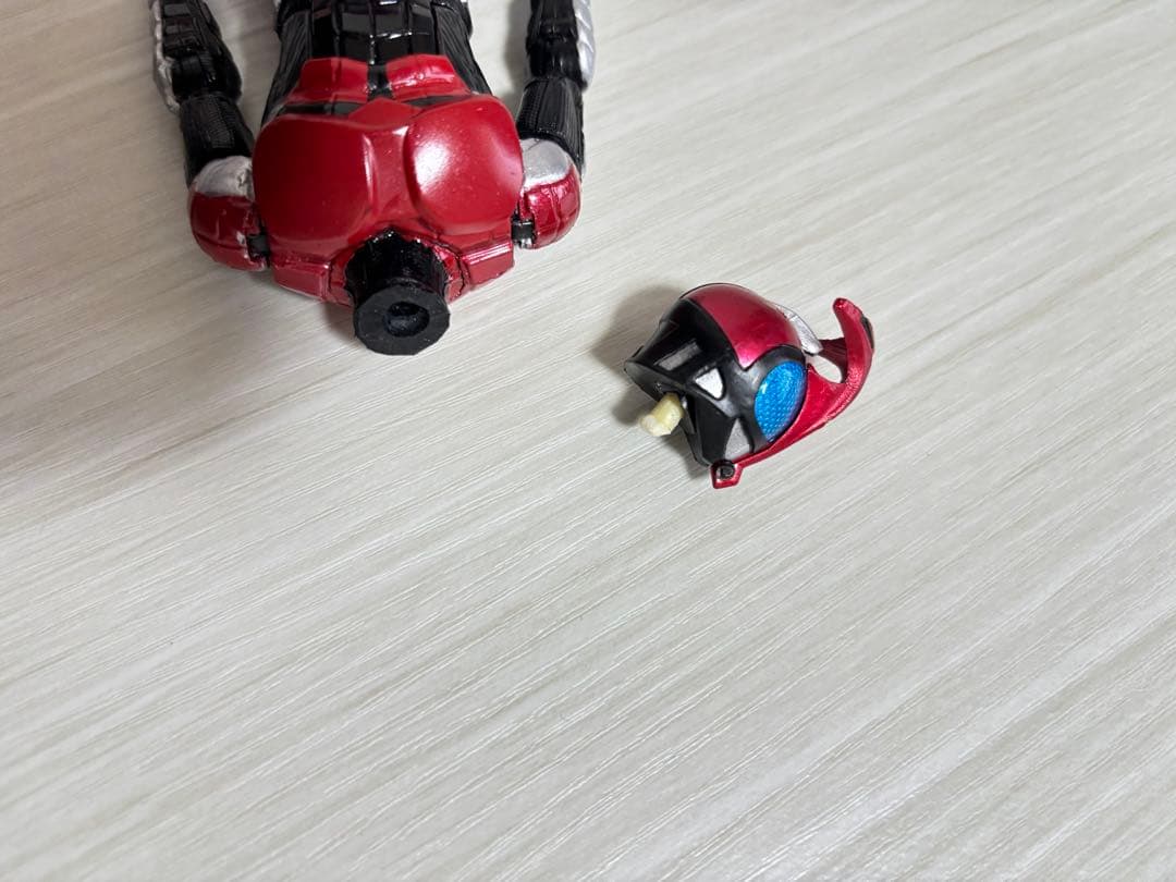 カスタム品 マーベルレジェンド 仮面ライダーカブト風 フィギュア