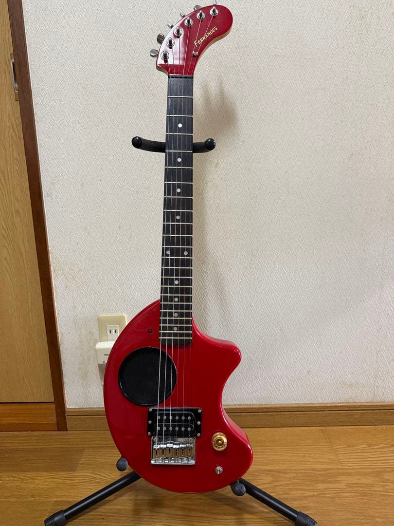 FERNANDES エレキギター 赤 ロックピン付き　ゾウさんギター