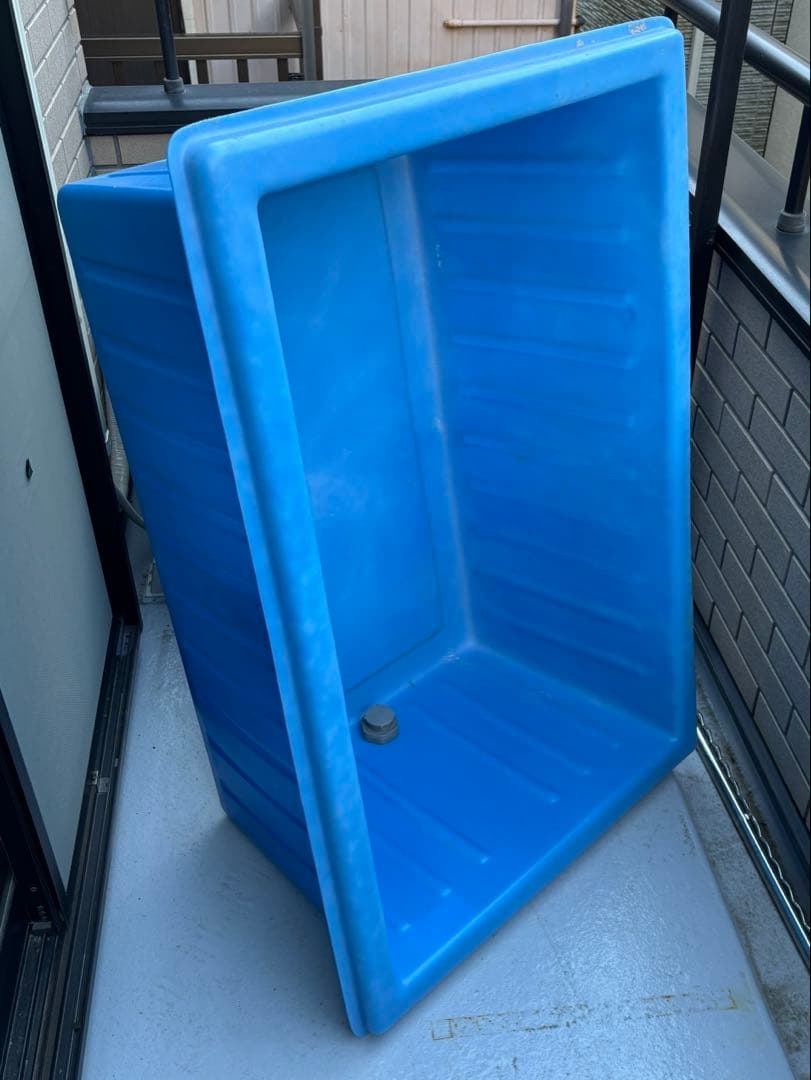【300L】大型水槽　コンテナ水槽　プラスチック水槽