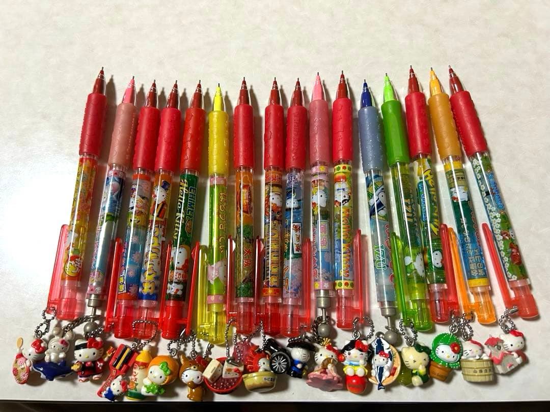 ハローキティご当地シャーペン16本セット