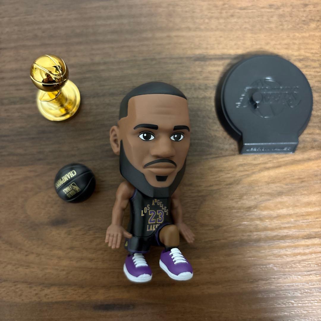NBA BALLERS 5サプライズ　レブロンジェームズ サイレンサー
